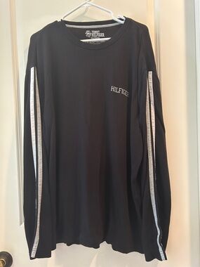 Tommy Hilfiger Black Long Sleeve Crew with Gray Sleeve detail Stripes size XXL